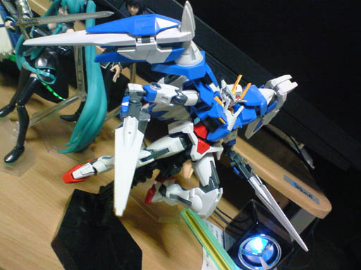 ダブルオーライザー hg00.jpg